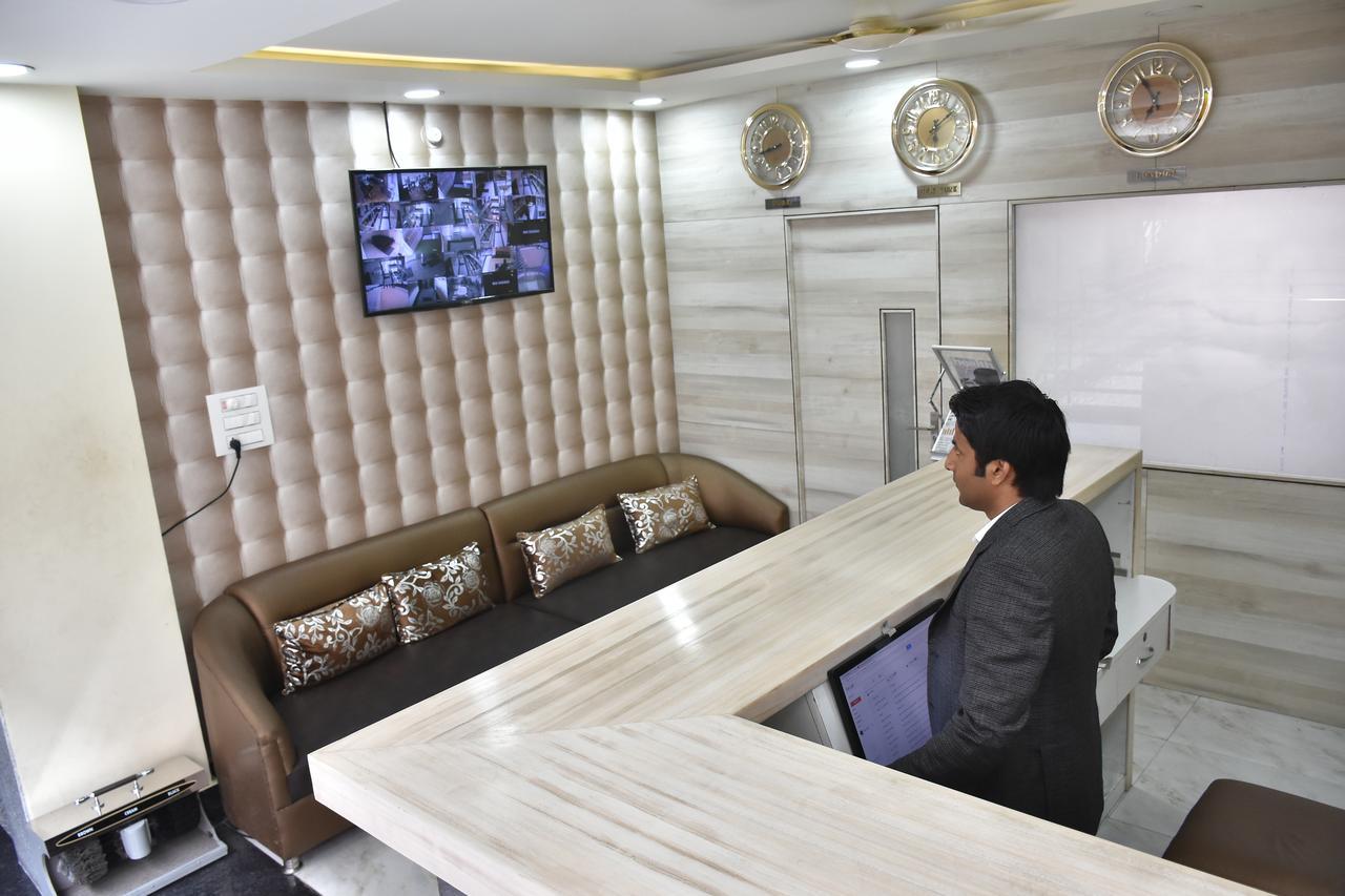 Hotel Daftari Palace Kishanganj ภายนอก รูปภาพ